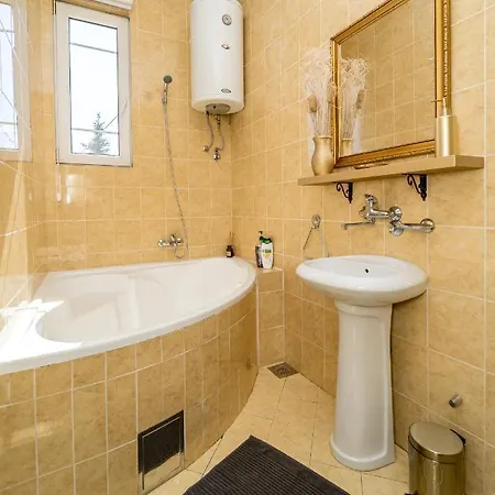 公寓 Kneza Milosa *